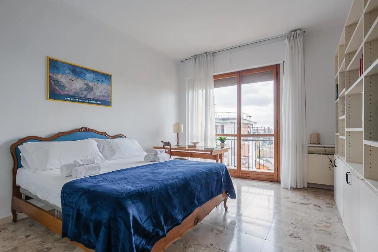Pisa Bright Penthouse With Panoramic View公寓