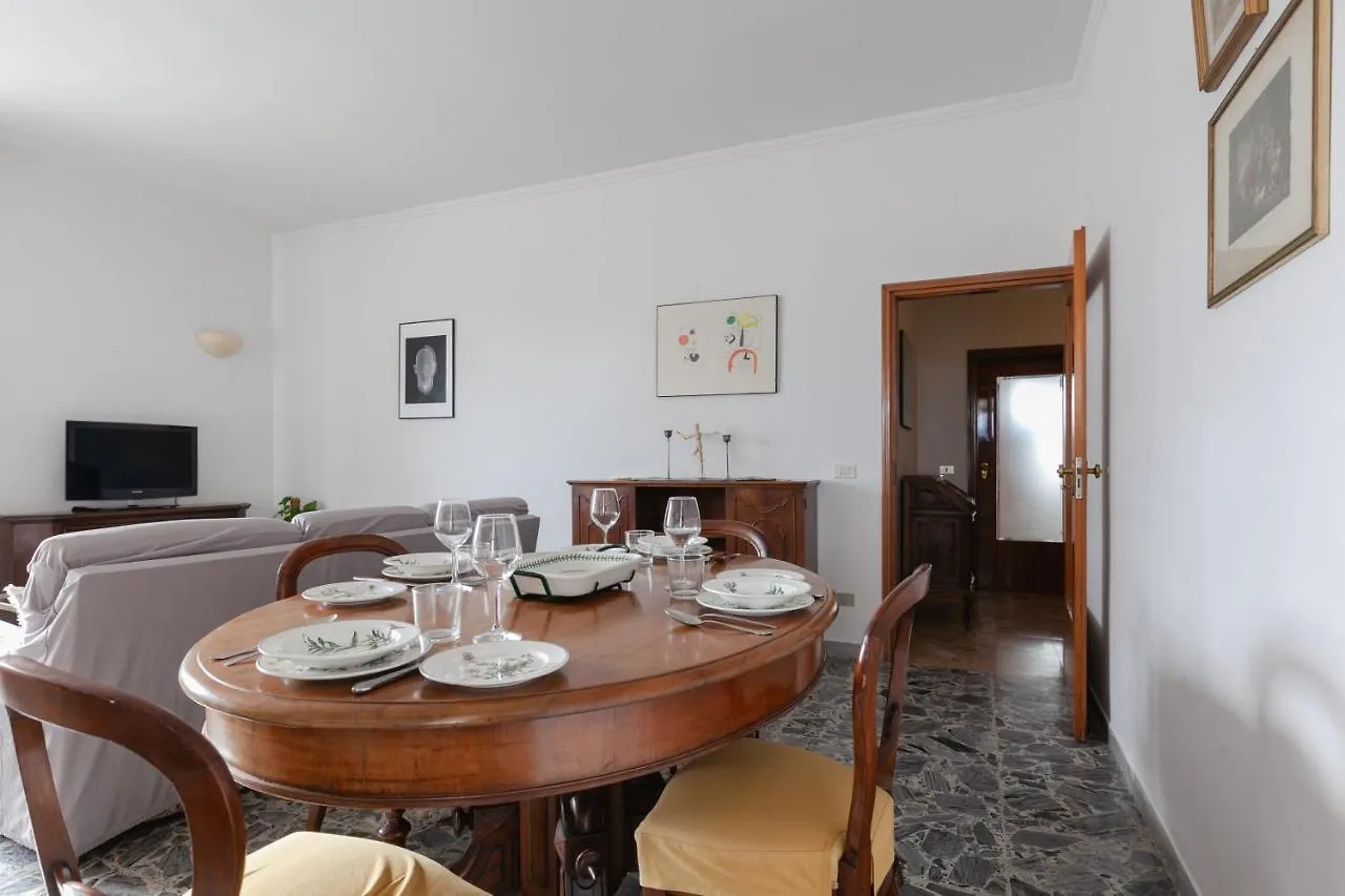 Pisa Bright Penthouse With Panoramic View公寓