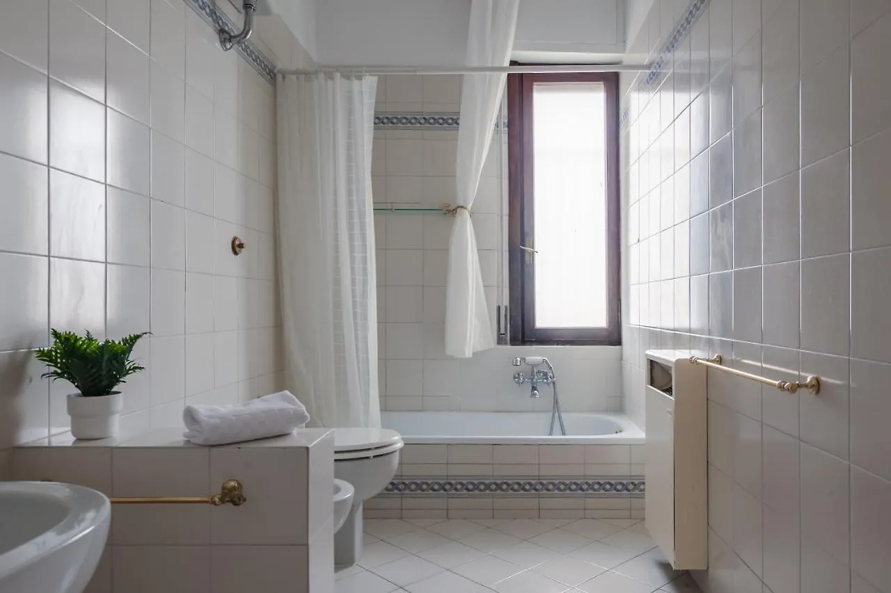 Pisa Bright Penthouse With Panoramic View公寓
